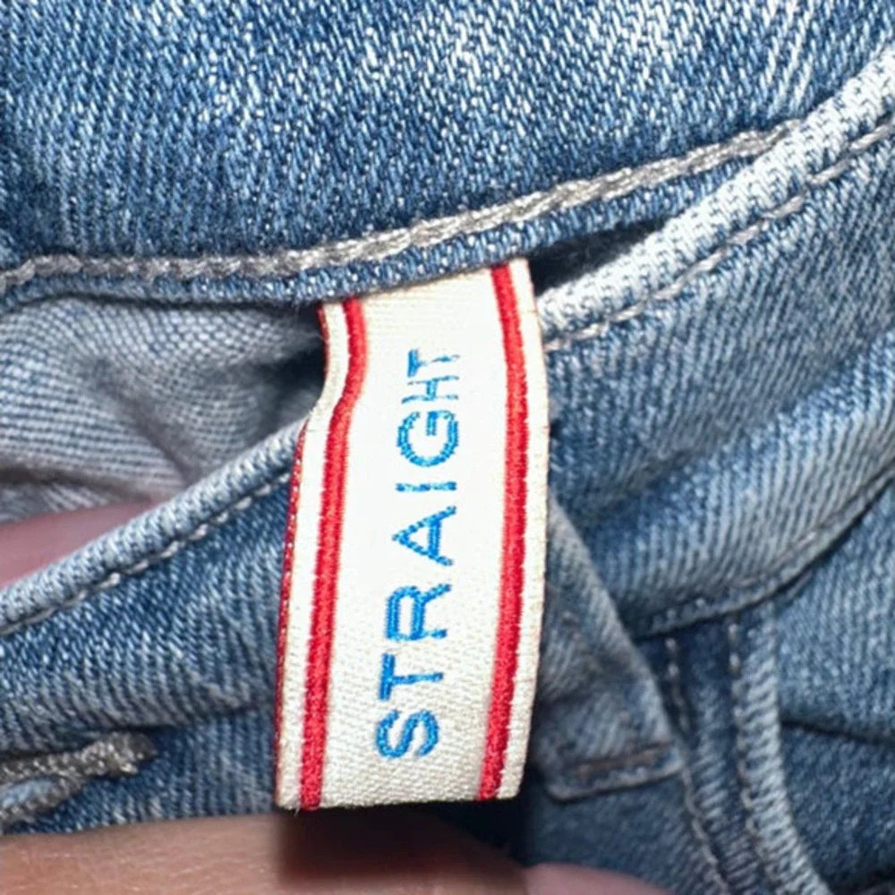 Sneakpeek distressed denim size 5‎
